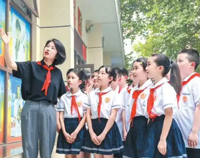 互相促进共同构成立体的点面结合的学校