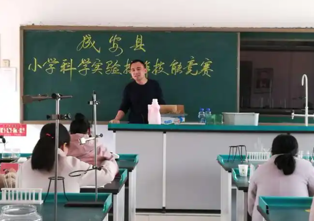 激起学习兴趣激活中小学科学教育生机不