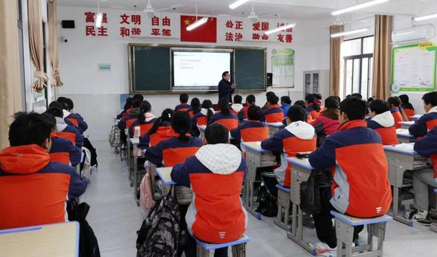 教师们焕宣布如此的热情和创造力的氛围