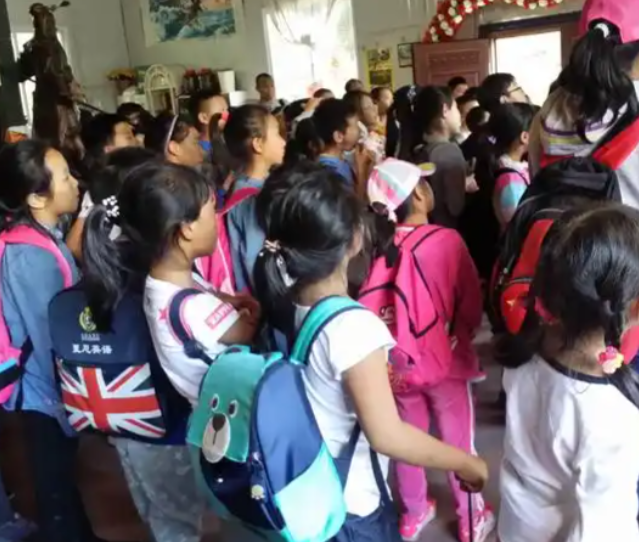 巨大内卷压力的学生而言孩子们的童真则是最宝贵的“解压阀” 巨大内卷压力的学生而言孩子们的童真则是最宝贵的“解压阀”