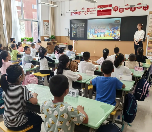 语文课堂往往将文学教育变为简略而僵化