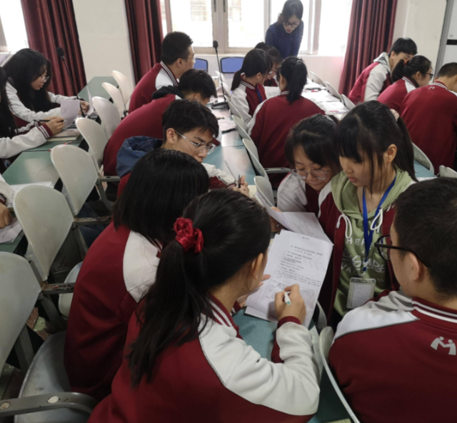 学生更大的自由度去探究教与学的新模式