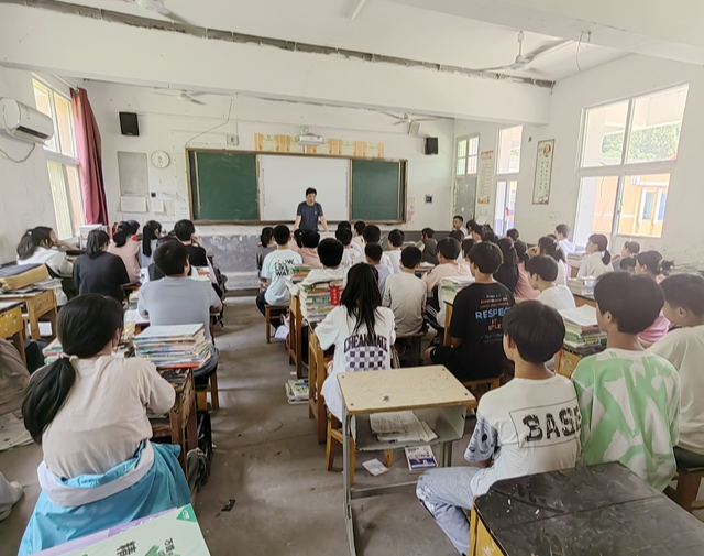 数智化科学育人之本校园深化产教交融校